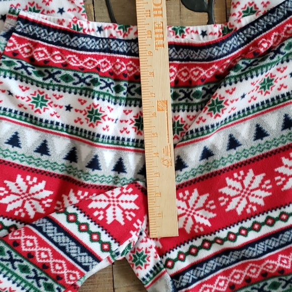Women's Christmas Pajama Set Size Small 4/6 2 pc. - Picture 7 of 10